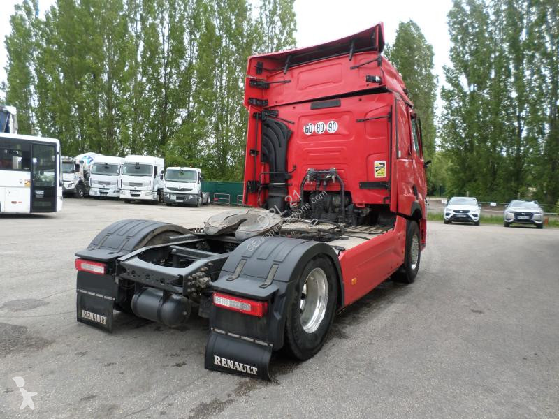 Traktor Renault 520 T-Series