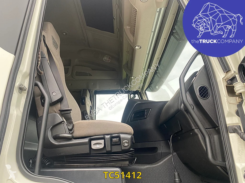 Traktor Iveco 440 S40