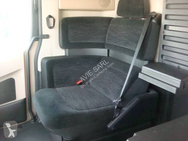Tahač Mercedes
