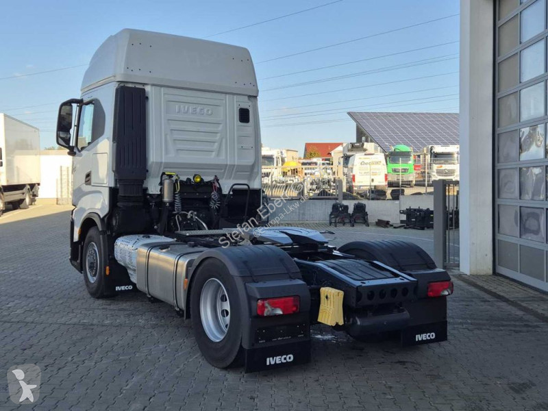 Traktor Iveco AS440X49T/P ON 4x4 HI-TRACTION...