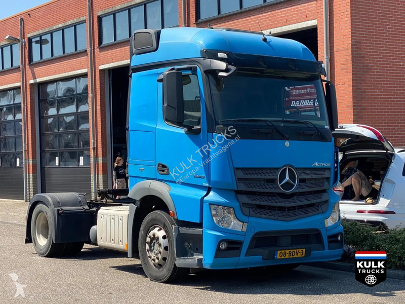 Traktor Mercedes 1842