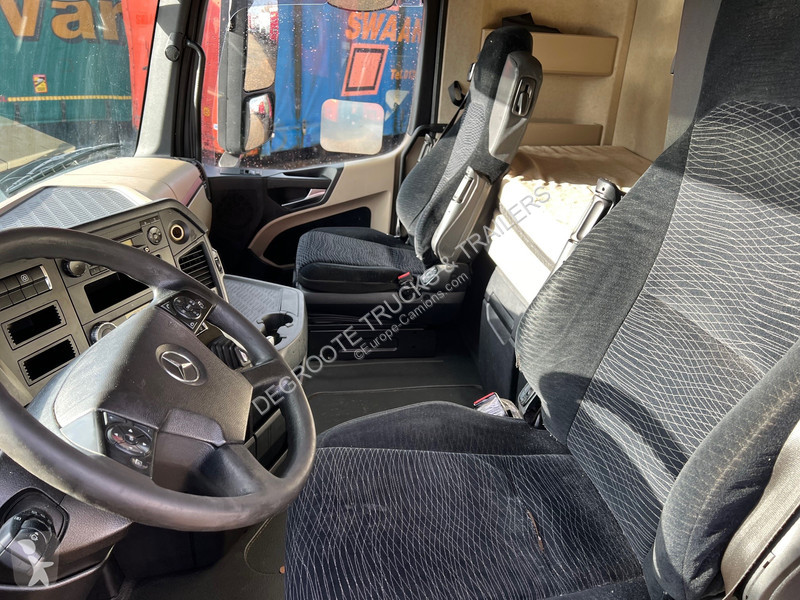Traktor Mercedes 1845 Bigspace