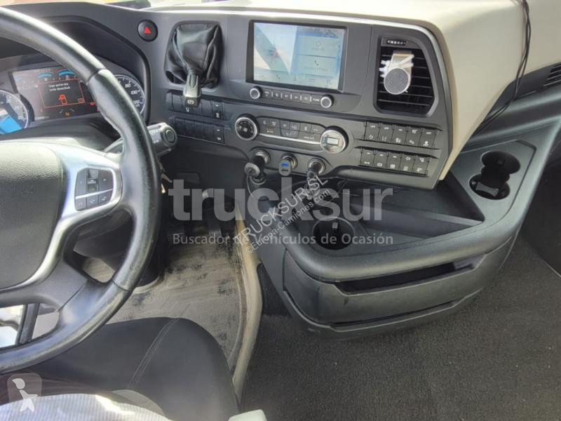 Traktor Ford F-MAX 500