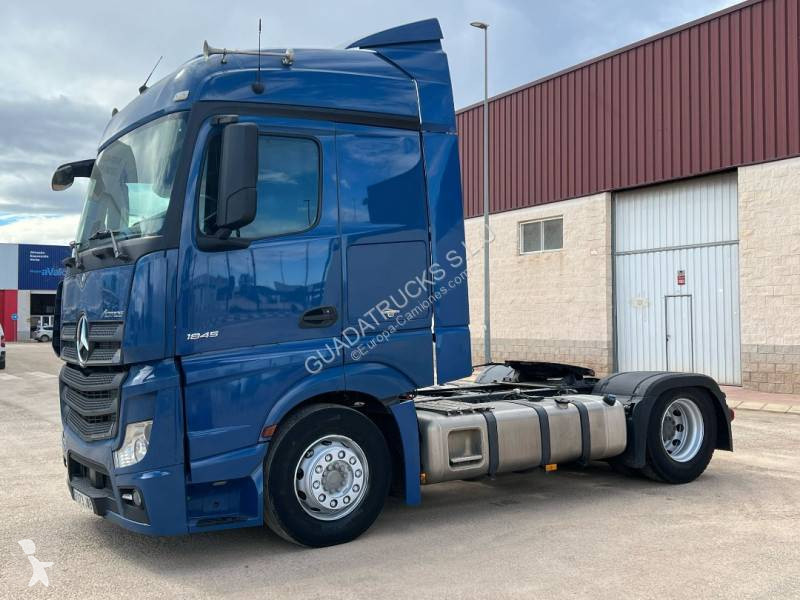Traktor Mercedes