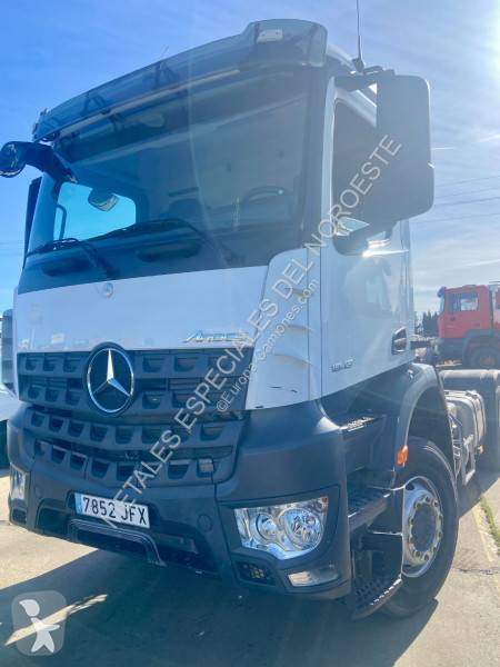 Traktor Mercedes