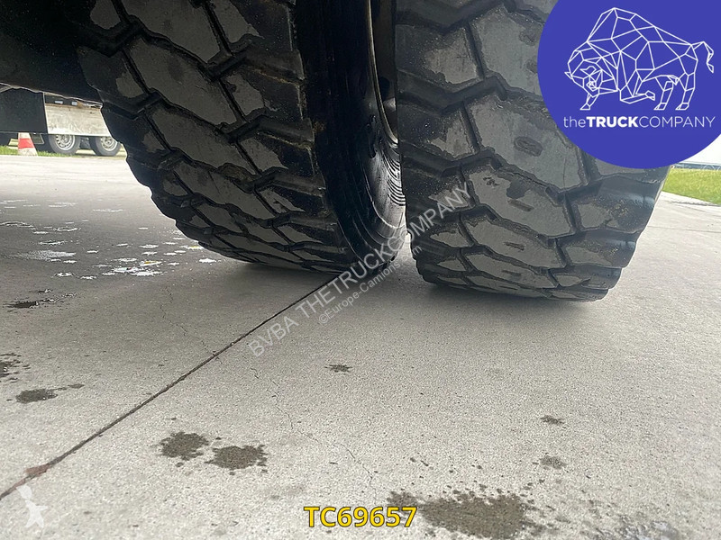 Traktor Mercedes 2048