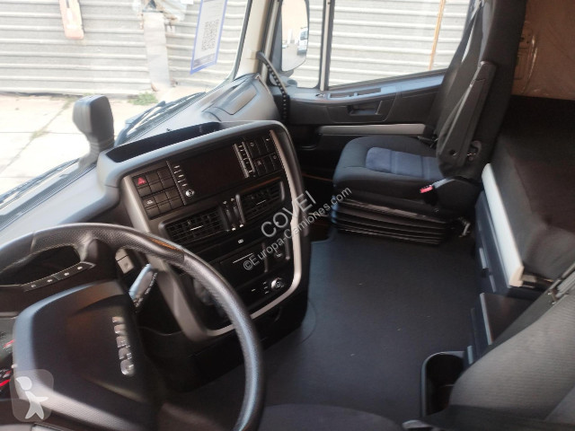 Tahač Iveco Stralis AS440S51T/P