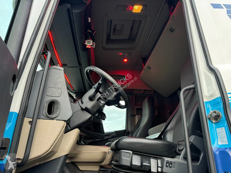 Traktor Scania R410 4X2 EURO 6 SPECIA INTERIOR
