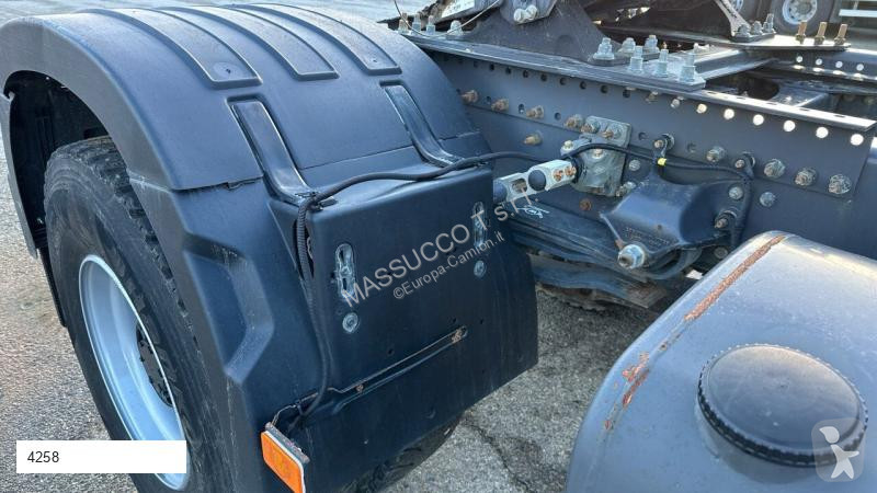 Traktor Renault K 460 4x2