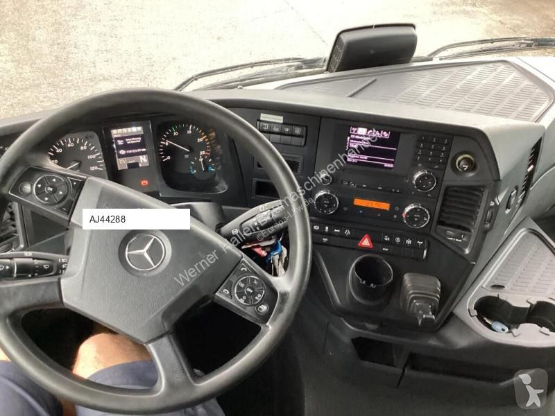 Traktor Mercedes 1845