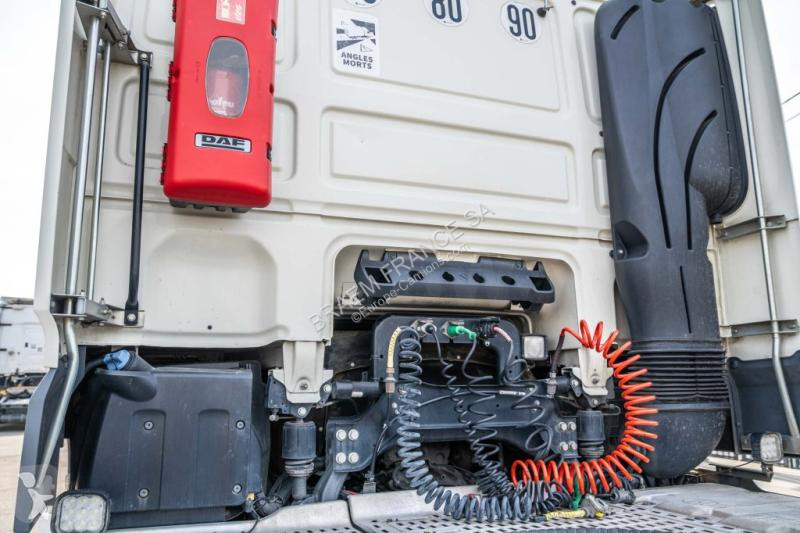Traktor DAF + HYDRAULIQUE (50Ton)