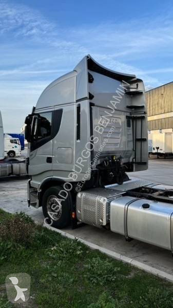Traktor Iveco
