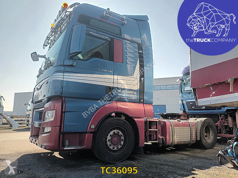 Traktor MAN 440