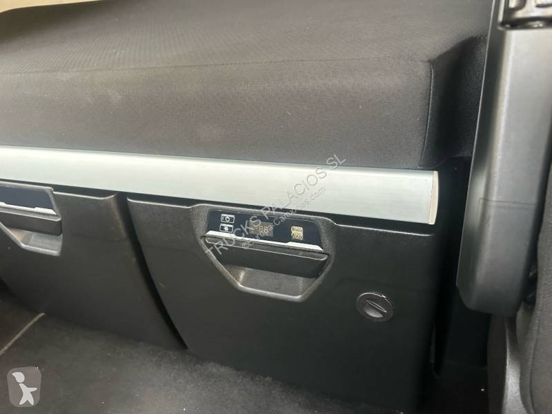 Tahač Iveco