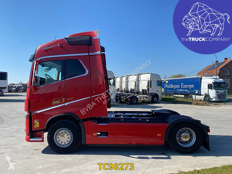Traktor Volvo 550