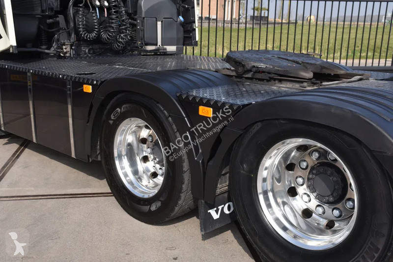 Tractor Volvo 16750 Globetrotter XL 6x2 -...