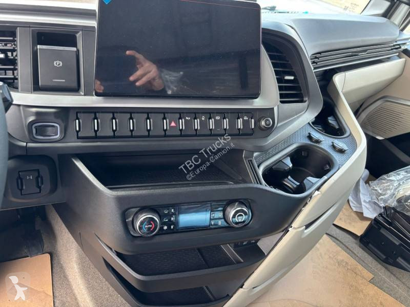 Traktor Iveco