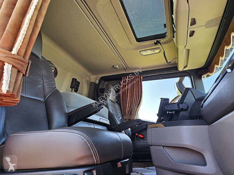 Trekker Scania 6X2*4NB RET. LEATHER