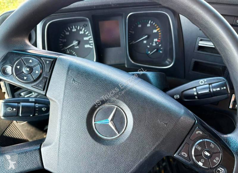Traktor Mercedes