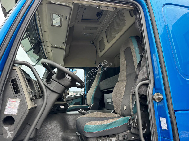 Trekker Volvo FM 370 4X2 EURO 6 SKIRTS TÜV TILL...