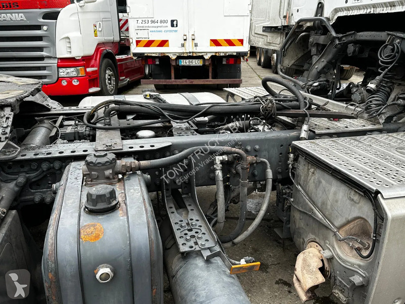 Traktor Mercedes 1851 4X2 Tractor-unit...