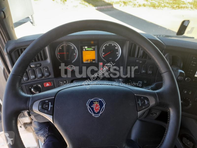 Traktor Scania 520