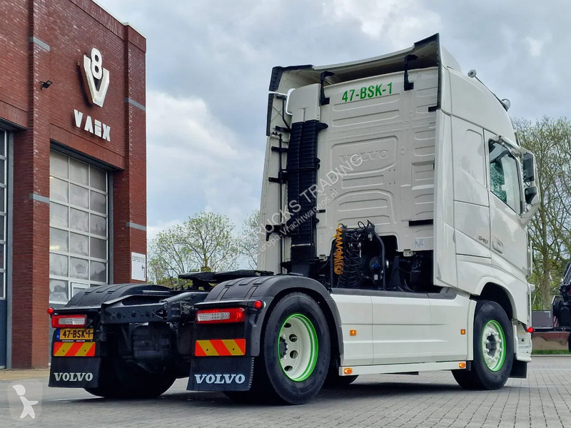 Traktor Volvo 13540 Globetrotter 4x2 - Custom...