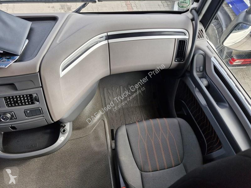 Tahač DAF 480 FT LOW DECK 4X2