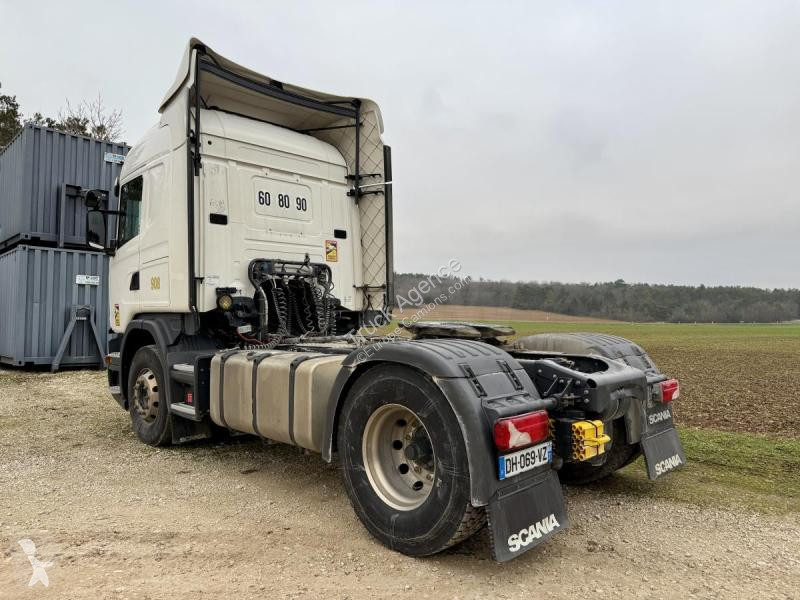 Traktor Scania 490