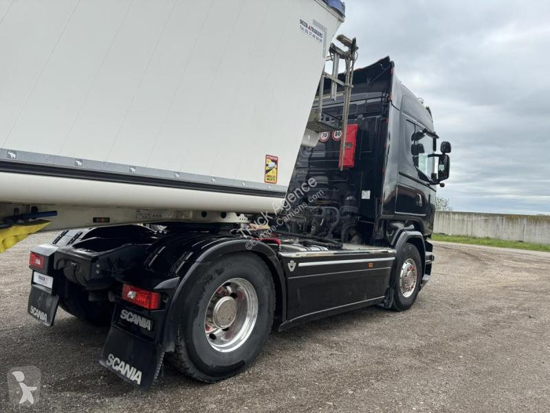 Traktor Scania 580