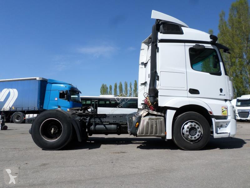 Traktor Mercedes 1845