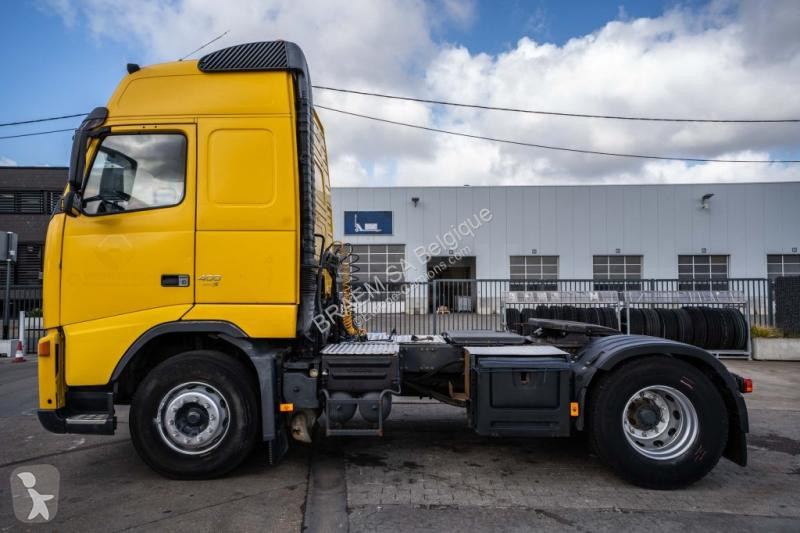 Traktor Volvo 400+E5+KIPHYDR.