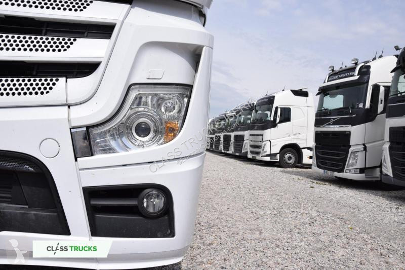 Traktor Mercedes 5 1845 BigSpace