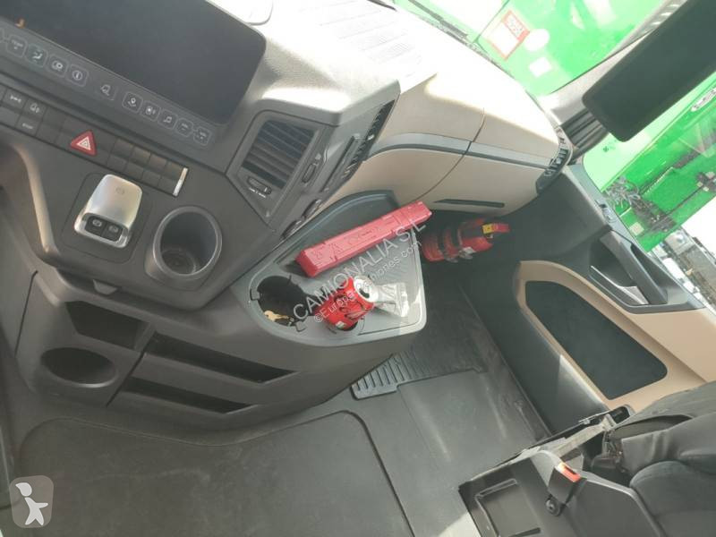 Traktor Mercedes