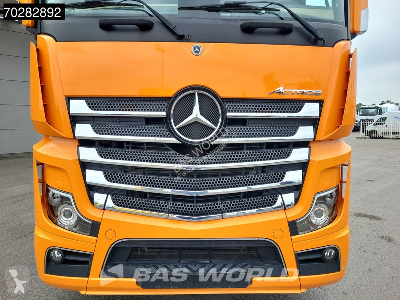 Tractor Mercedes 4163 8X4 180T GigaSpace...
