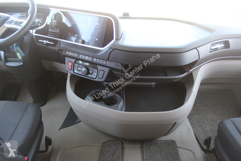 Tahač DAF 480 FT LOW DECK 4X2