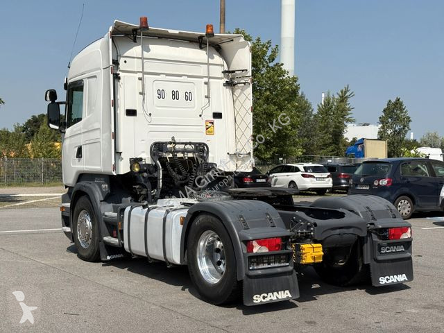 Traktor Scania...