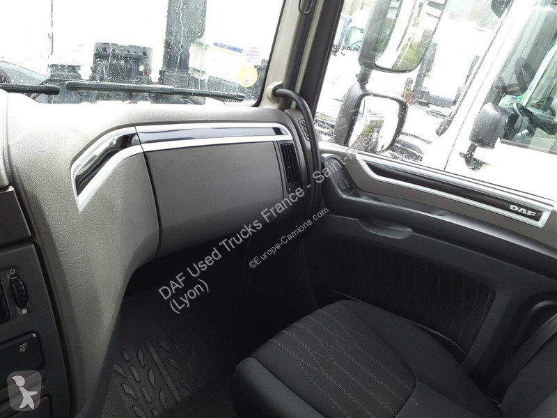 Traktor DAF 480 FT LOW DECK 4X2