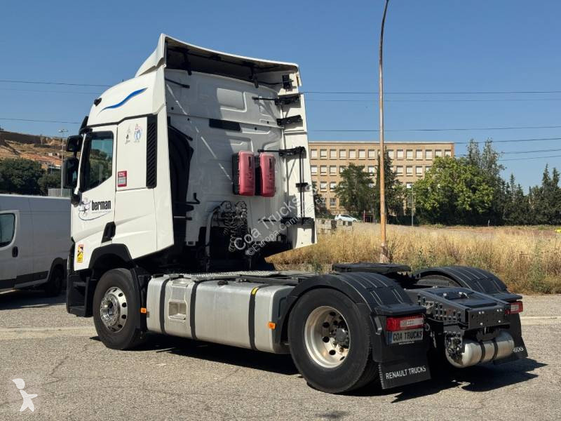 Tahač Renault