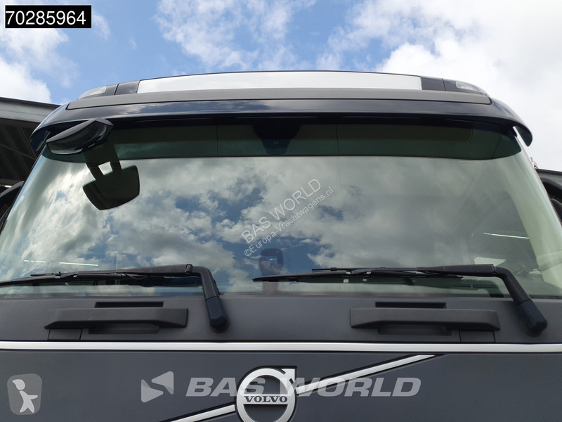 Traktor Volvo 420  4X2 Globetrotter Alcoa LED...