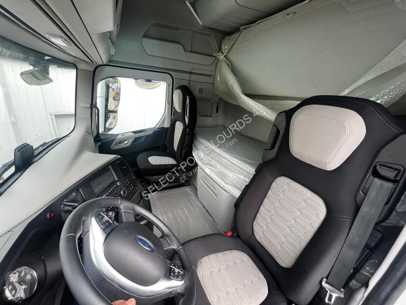 Tracteur Ford TRACTEUR 4X2 500CV F-MAX