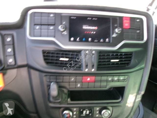 Traktor Iveco