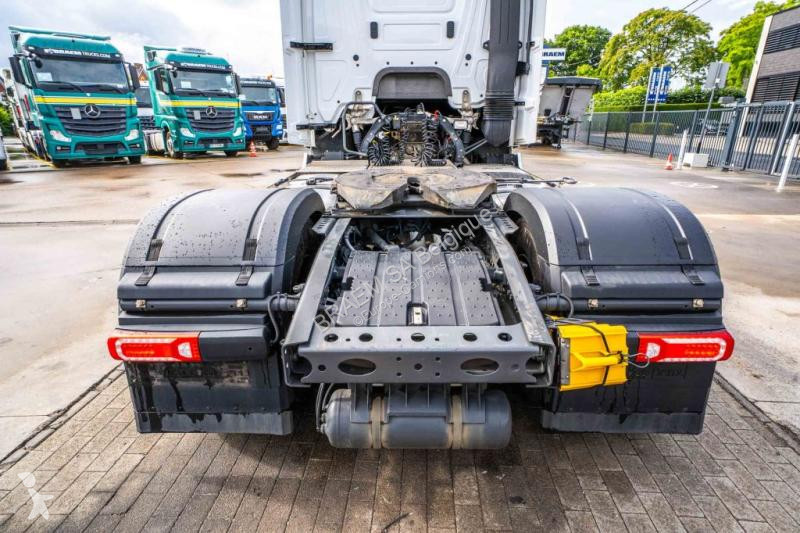 Traktor Mercedes 1842 LS