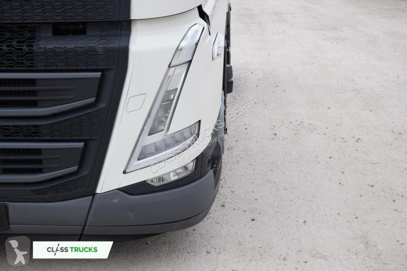 Traktor Volvo 500 Globetrotter XL