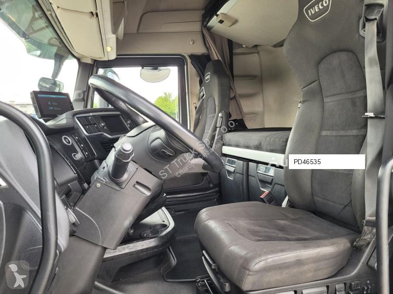 Traktor Iveco