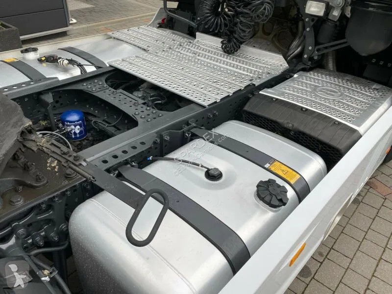 Traktor Mercedes 1851 | Leasing from €1735/month