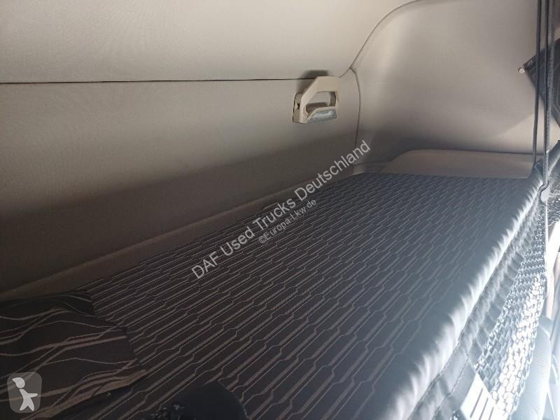 جرار DAF XFn  FT 4X2