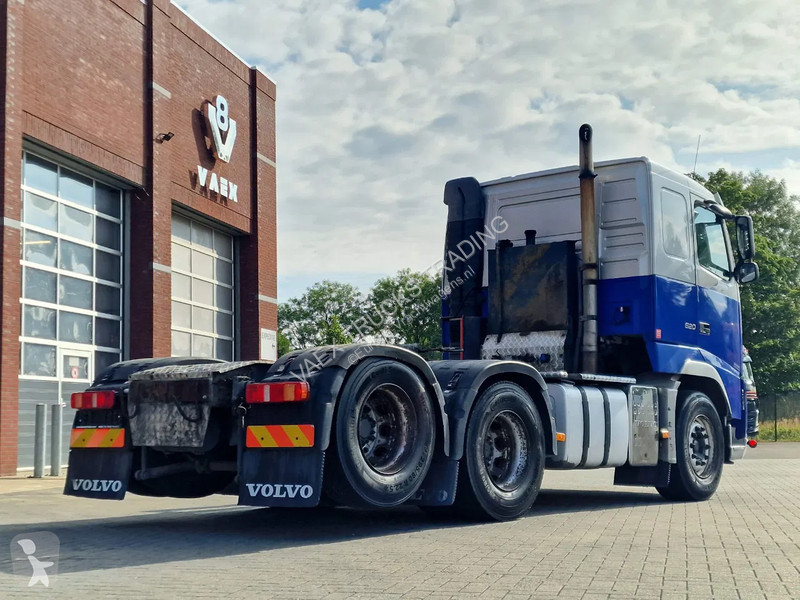 Tahač Volvo 13520 Low roof 6x2 - Retarder -...