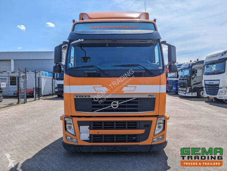Traktor Volvo 0 4x2 Euro5 0 4x2 Globetrotter...