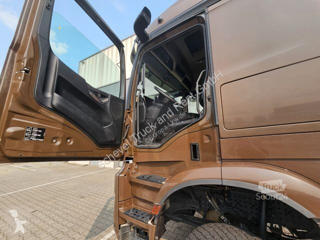 Traktor Mercedes 3351 Langholz EPSILON-Kran...